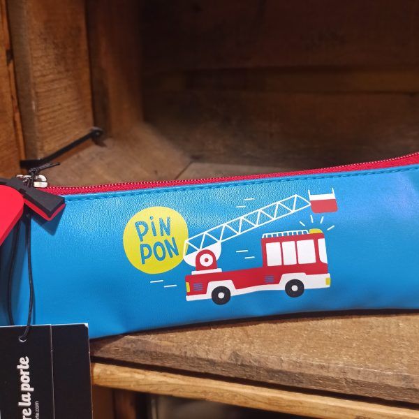 NECESSER petit by derrière la porte